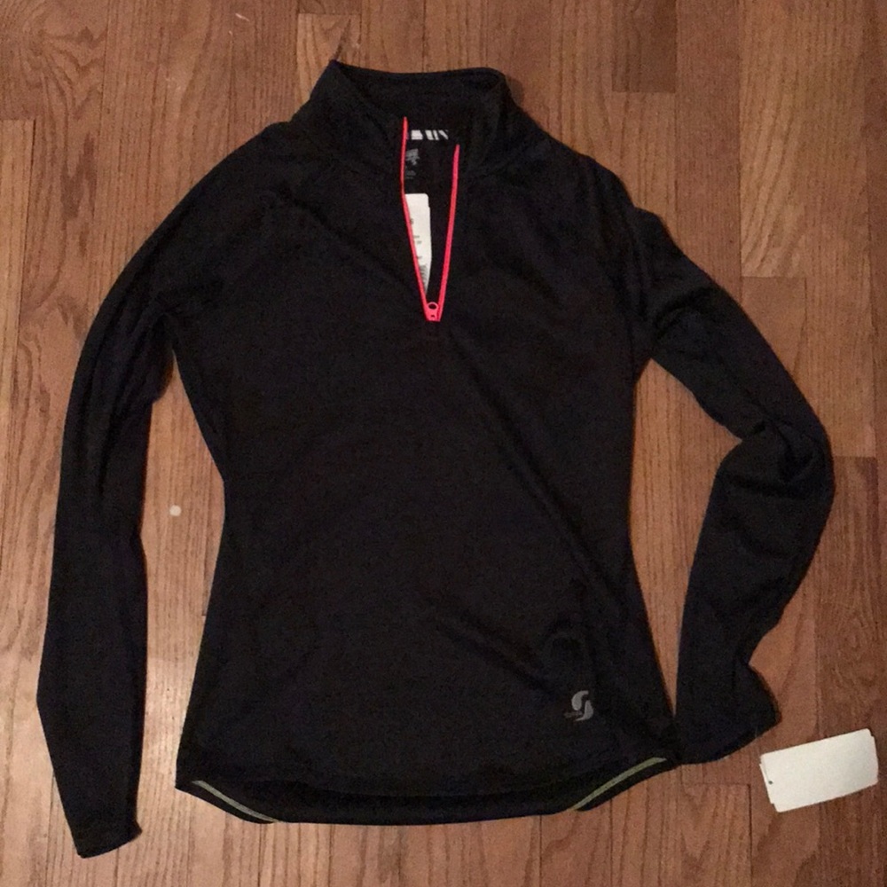 Black 1/4 zip with pink zipper